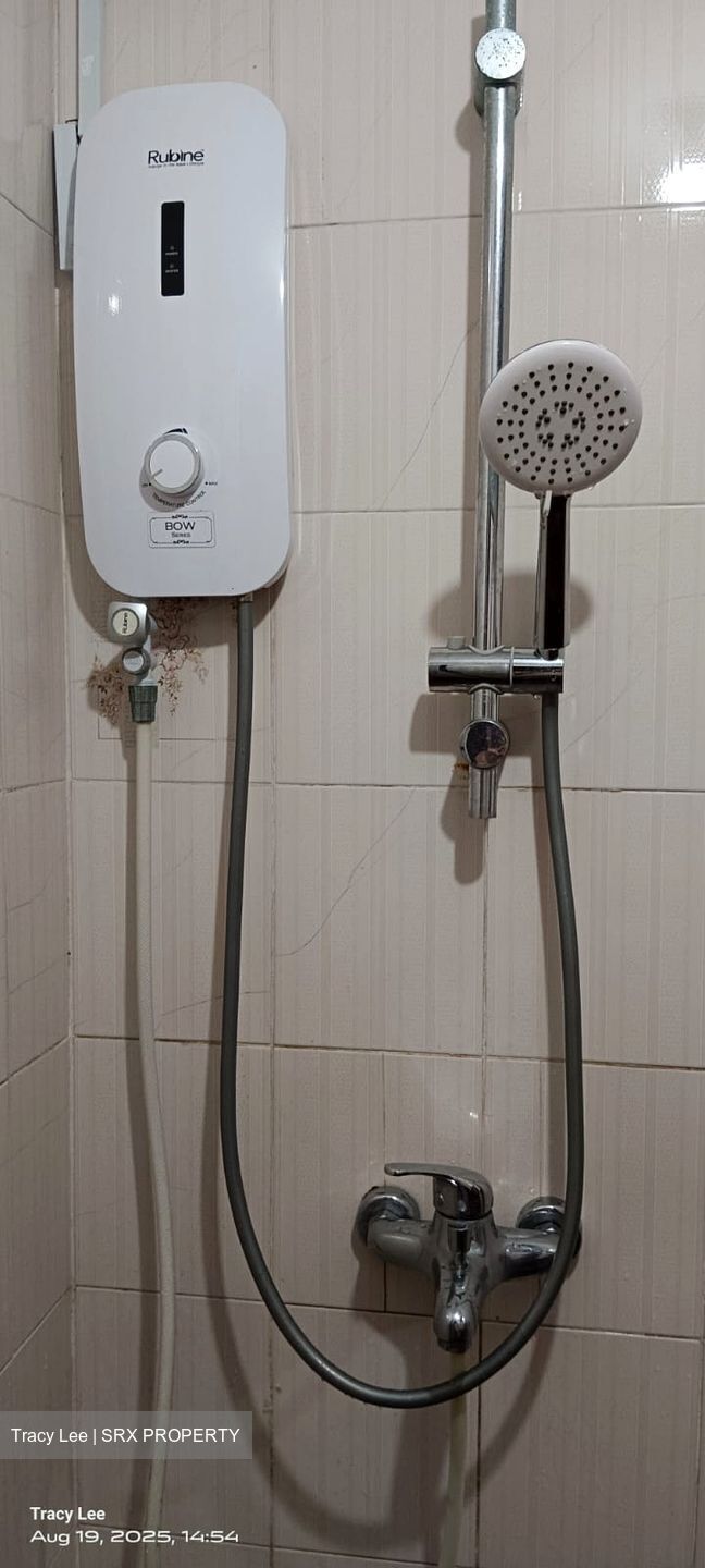 Jalan Kembangan (D14), Semi-Detached #477640141